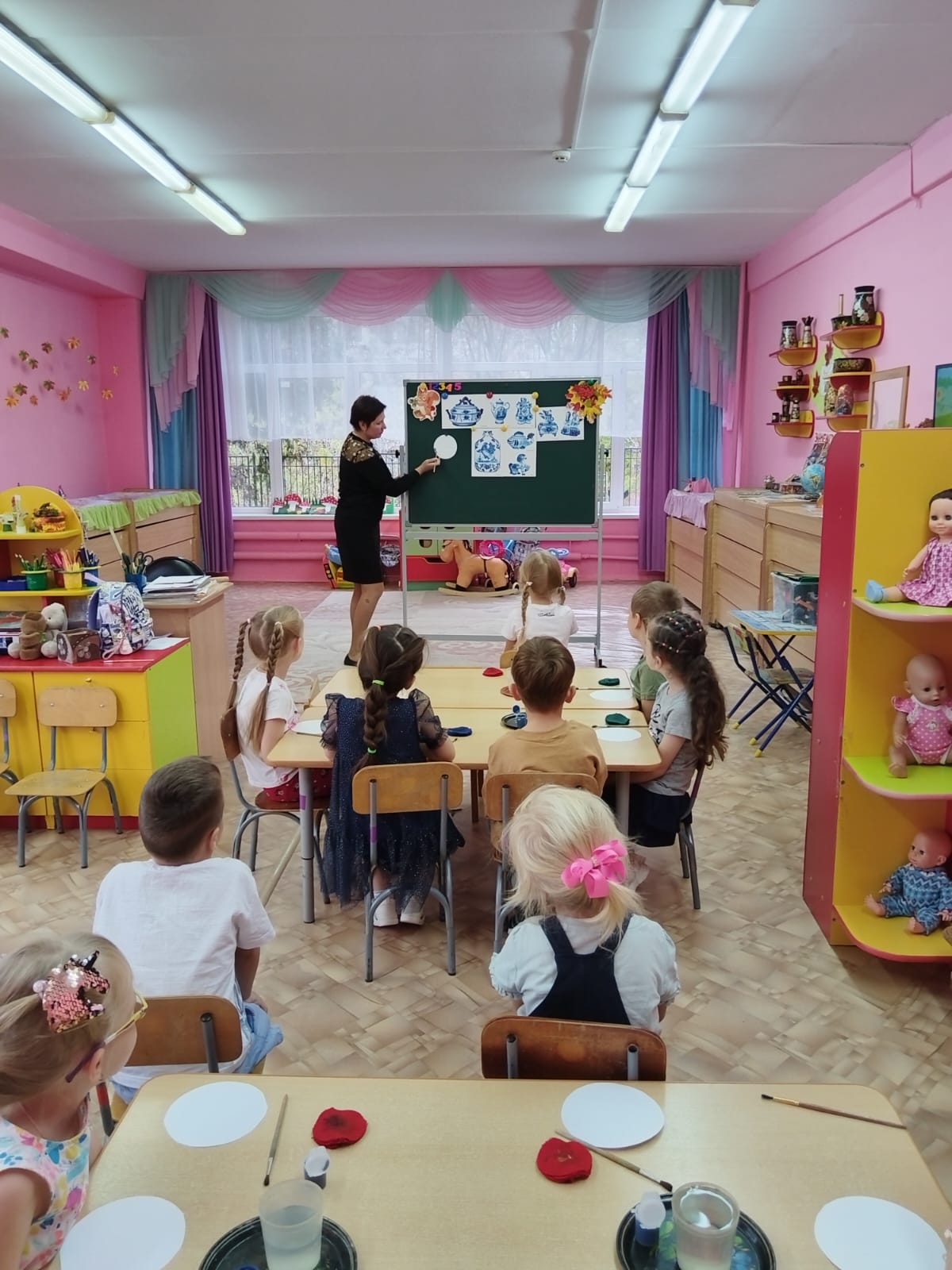 Знакомство с гжелью.