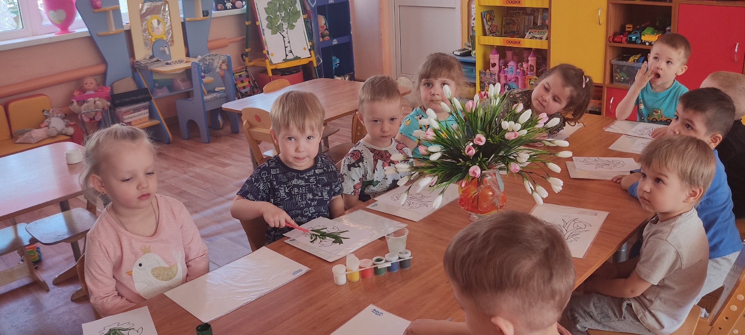 День подснежника.
