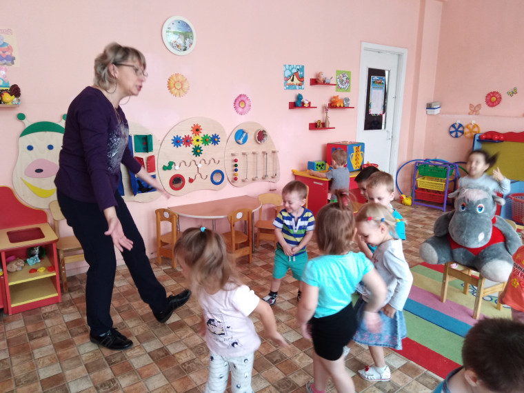 Осень в гости к нам пришла.