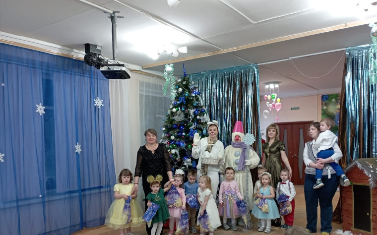 Новогодний праздник.