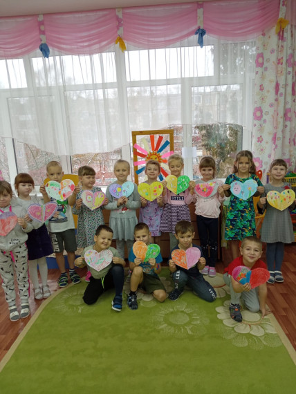 Дарю свое сердце.