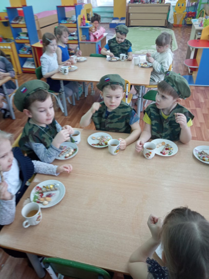 День защитника Отечества.